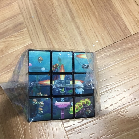 Rare Nintendo Super Mario Maker Rubik’s Cube (Sealed) - Picture 6 of 12